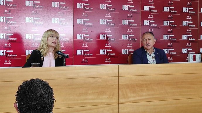 Secretario general de UGT, Pepe Álvarez, y la de Andalucía, Carmen Castilla, en rueda de prensa este martes