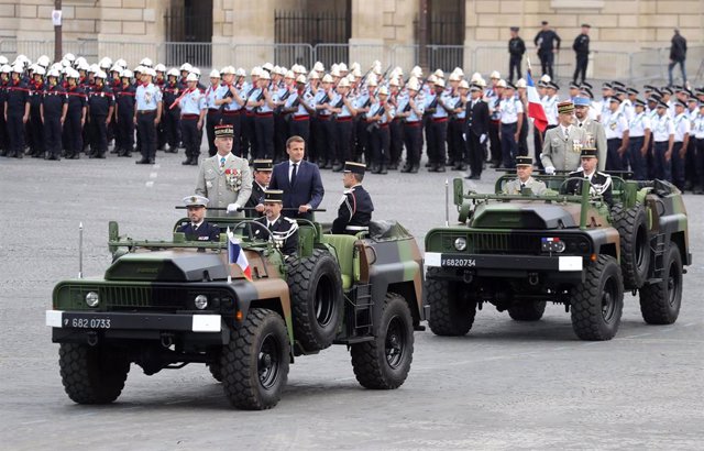 El presidente francés, Emmanuel Macron, en la celebración del 14 de julio durante la pandemia de coronavirus