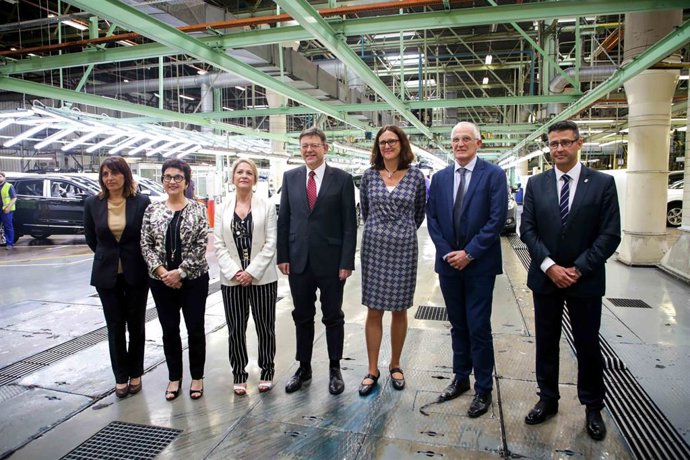 Puig y la comisaria Cecilia Malmstrm visitan la planta de Ford en Almussafes