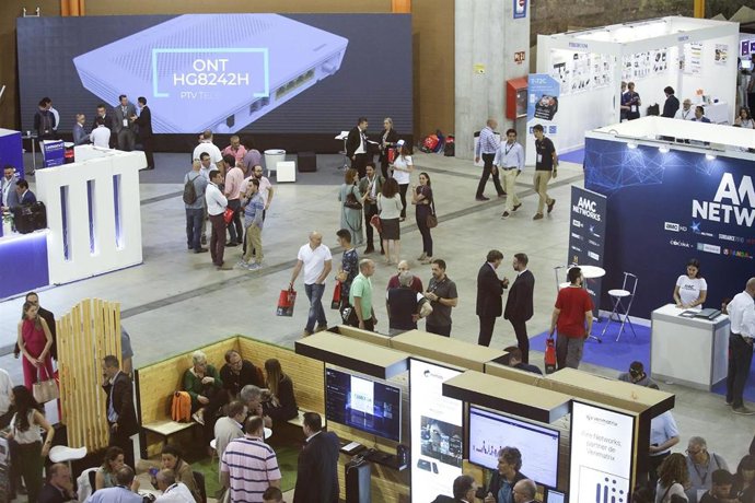 Más de 3.000 personas visitan la Feria  AOTEC de telecomunicaciones e innovación de 2019