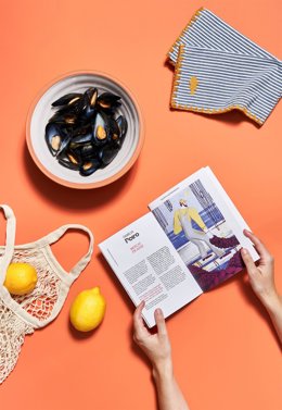 'Cartografia De La Cltxina', Una Guía Ilustrada Por Cinco Artistas Que Profundiza En La Historia De Este Producto Valenciano