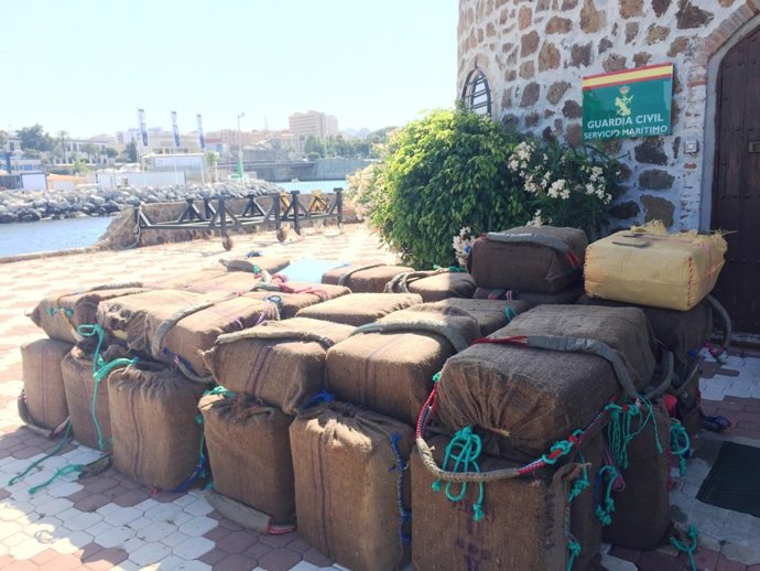 Droga aprehendida por la Guardia Civil en el Estrecho
