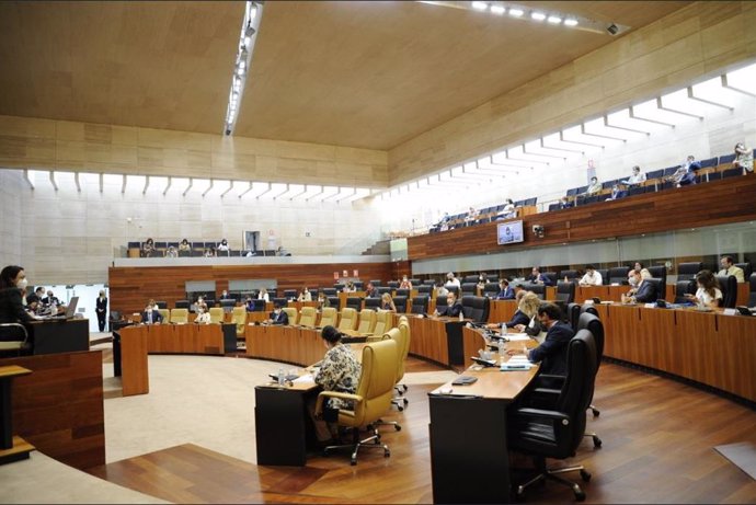 Debate sobre el Estado de la Región en la Asamblea de Extremadura