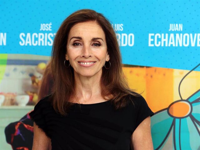 Una Radiante Ana Belén, Premios Corral De Comedias Por Ser Leyenda Viva ...