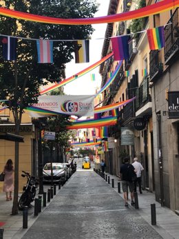 La bandera arcoiris en la celebración del Orgullo Gay en Madrid