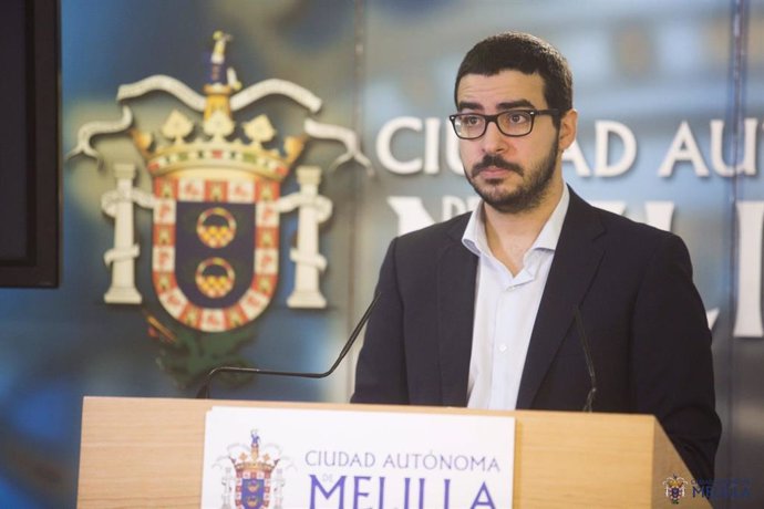 El consejero de Salud Pública de Melilla, Mohamed Mohand, en rueda de prensa