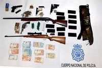 Dieciocho detenidos e incautadas seis armas y 3.500 plantas de marihuana en una operación antidroga en Almería