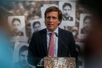 Almeida rechaza abrir un debate sobre la Monarquía y califica de “impecable” el papel de  Casa Real