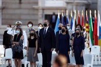 Los Reyes presiden un acto emotivo y de corta duración, sin referencias al número concreto de fallecidos