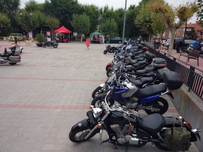 Concentración 'Motoristas solidarios' en Zaratán (Valladolid)