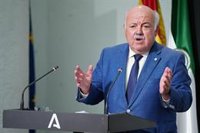 Salud prevé unos 150 millones este año para mejoras a sanitarios y PSOE-A le acusa de "recortar con la excusa del Covid"