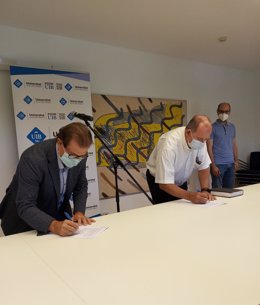 La UIB y el Servicio de Salud de Baleares firman un convenio de colaboración