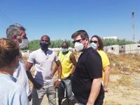 Adelante llevará a los tribunales los casos de incendios y derribos de los poblados de trabajadores migrantes en Huelva