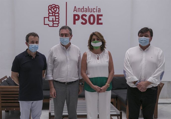La secretaria general del PSOE-A, Susana Díaz (2d), mantiene una reunión con los alcaldes de Huelva, Gabriel Cruz (1d); Jaén, Julio Millán (1i); y Sevilla, Juan Espadas (2i). (Sevilla, Andalucía, España), a 16 de junio de 2020.