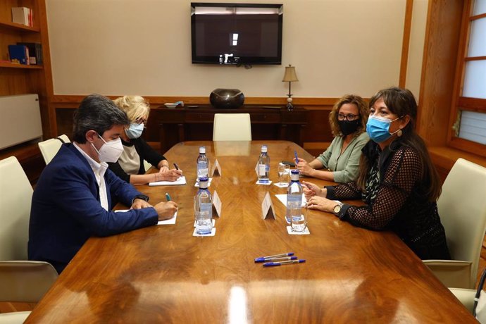 El alcalde de Huesca se ha reunido con las consjeras de Presidencia y Sanidad y la subdelegada del Gobierno