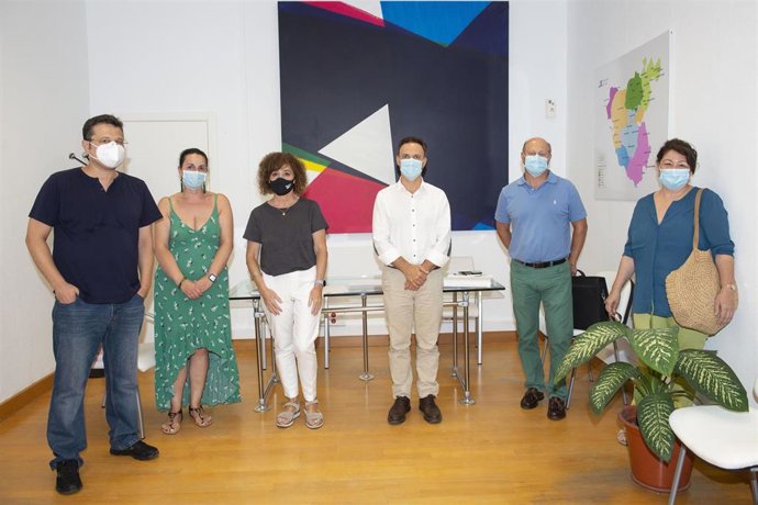 De la Encina reunido con representantes de los sindicatos de la Diputación