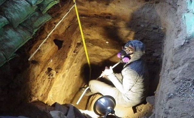 Investigación en Paisley Caves
