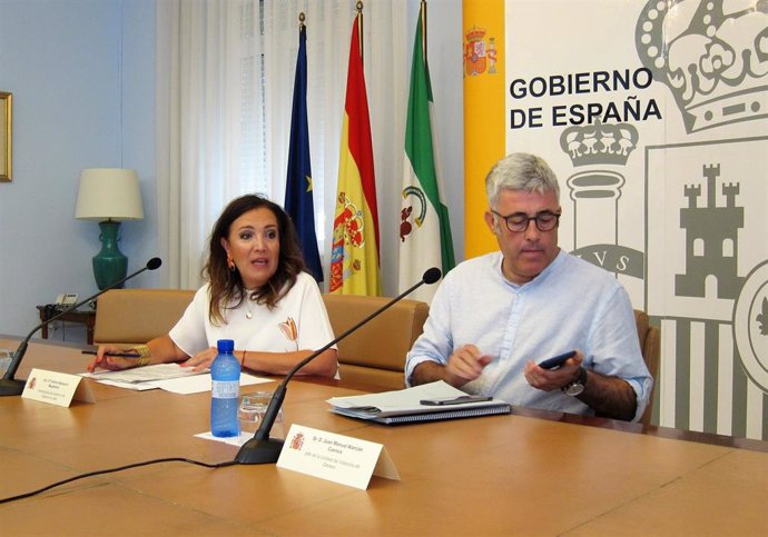La subdelegada del Gobierno en Jaén, Catalina Madueño, junto a Juan Manuel Alarcón/Archivo