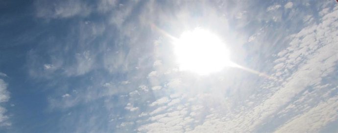 Cielo con nubes y claros en Bizkaia