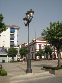 Luminarias en una calle de Lebrija