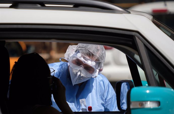 Coronavirus.- Italia confirma un aumento de los casos y los fallecidos y supera 