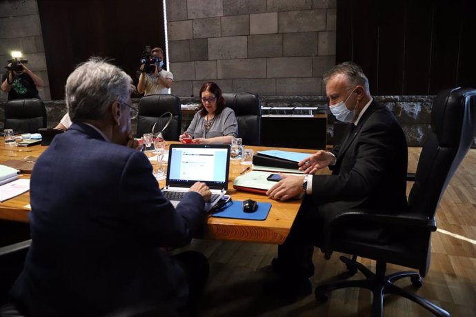 El presidente del Gobierno de Canarias, Ángel Víctor Torres, preside la reunión del Consejo de Gobierno de este jueves en la que se ha decidido no ampliar la obligatoriedad del uso de la mascarilla