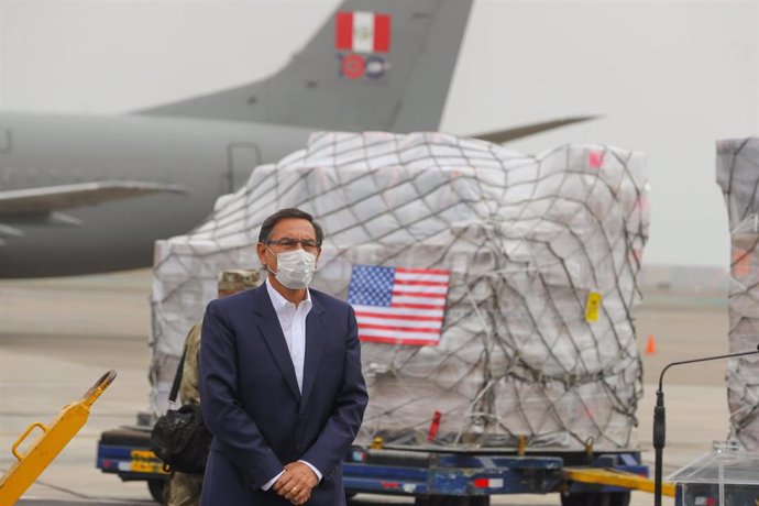 El presidente de Perú, Martín Vizcarra, con mascarilla durante la pandemia del coronavirus. 