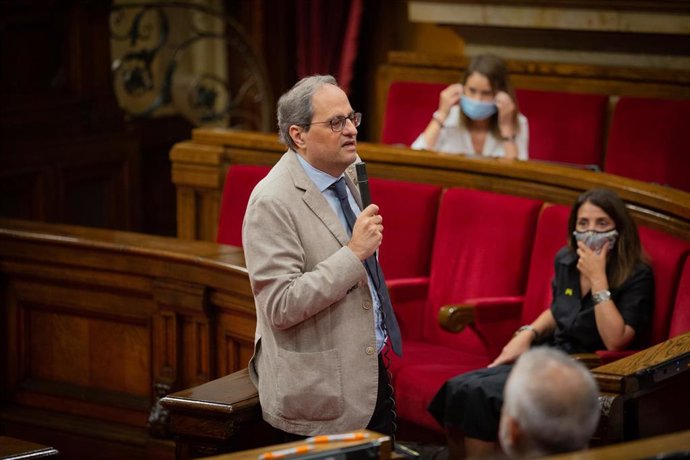 El presidente de la Generalitat, Quim Torra, interviene en el Parlament catalán durante la segunda sesión plenaria monográfica sobre la gestión de las residencias para personas mayores y para personas con discapacidad durante la pandemia del COVID-19, e