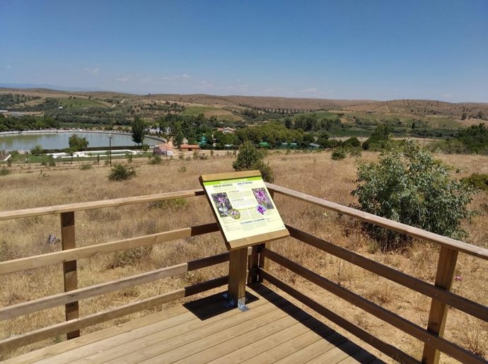 Mirador construido para observar las orquídeas autóctonas que crecen de forma salvaje en Riolobos
