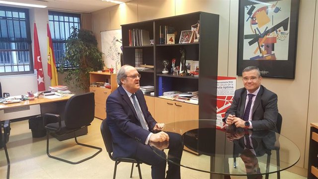 Reunión entre Ángel Gabilondo y Guillermo Hita en la FMM