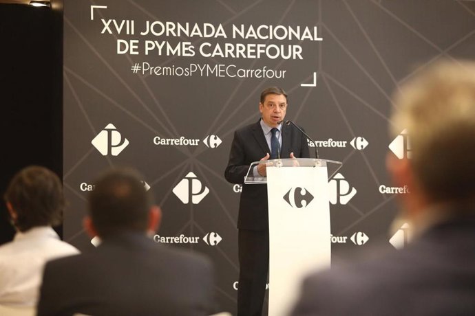 Carrefour compra 654 millones a 1.100 empresas andaluzas en 2019 y Planas señala