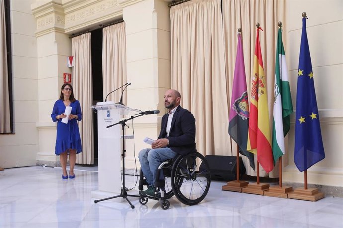 Susana Carillo, portavoz del equipo de gobierno de Ayuntamiento de Málaga, y Raúl López, concejal de Ordenación del Territorio