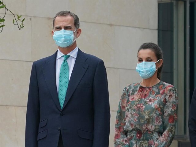 Los Reyes visitan el País Vasco