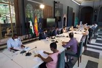 Andalucía anuncia un protocolo con el Gobierno para poder retener más de 72 horas a migrantes contagiados