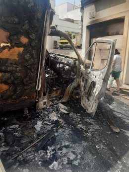 Camión incendiado en San Roque