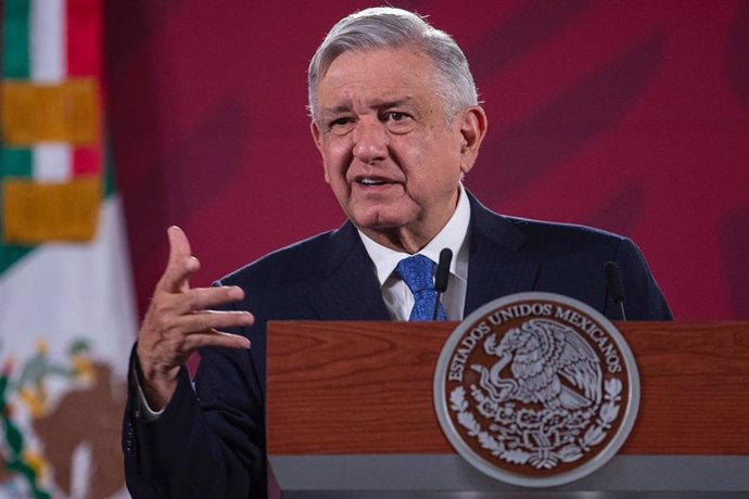 México.- López Obrador pone a las FFAA al mando de aduanas y puertos como parte 