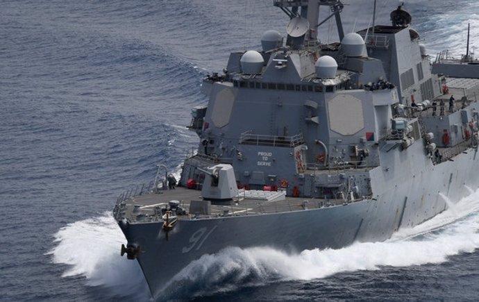 Asia.- EEUU envía dos buques militares al mar de China Meridional en plena escal