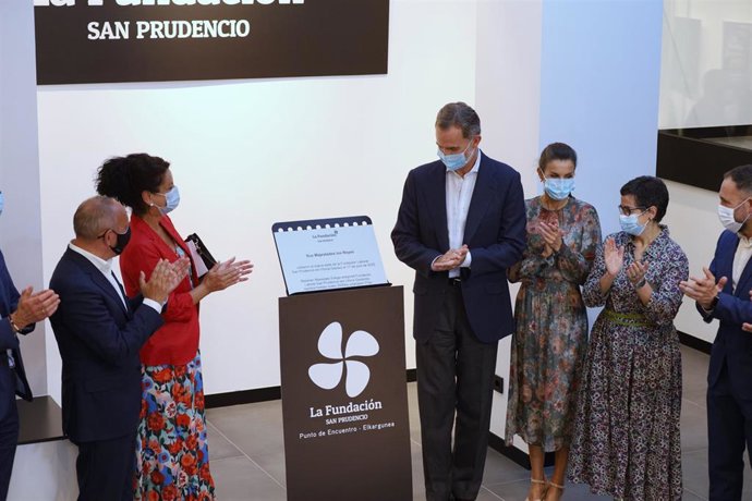 Los Reyes Don Felipe y Doña Letizia visitan la Fundación San Prudencio, en Vitoria-Gasteiz, Álava, Euskadi (España), a 17 de julio de 2020. La visita se incluye en la gira que los Reyes realizan a las Comunidades por la crisis del covid.