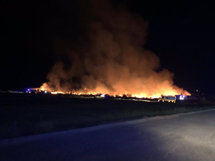 Imagen del incendio en el asentamiento de Lepe