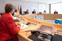 La Xunta recomienda limitar las fiestas privadas y prohíbe el botellón en la vía pública en toda Galicia