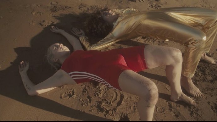 Obra de lla muestra with(in), with(out) me de Irati Inoriza, que ese expone en la Sala Rekalde de Bilbao