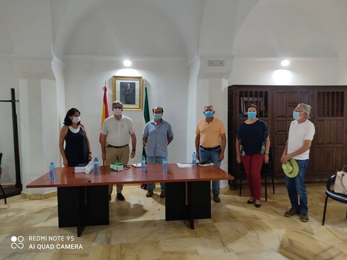 Reunión entre los responsables de Fuenteheridos, Encinasola y el municipio luso de Barrancos.