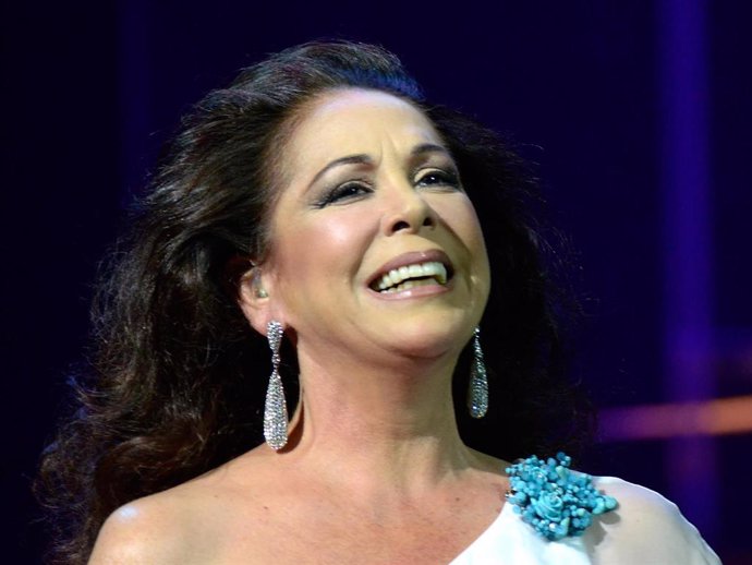 Isabel Pantoja performs on stage at the L'Auditori on December 8, 2012 in Barcelona, Spain.