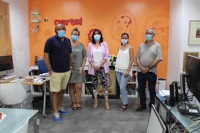 La consejera de Igualdad y portavoz, Blanca Fernández, en Elche de la Sierra.