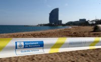 El Ayuntamiento de Barcelona cierra temporalmente 5 playas por ocupación muy alta