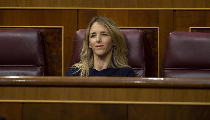 La portavoz del Partido Popular, Cayetana Álvarez de Toledo, en el Congreso durante el Pleno en que se ha discutido sobre la nueva Ley de Educación y los nuevos plazos de la Ley de Enjuiciamiento, en Madrid (España), a 17 de junio de 2020.