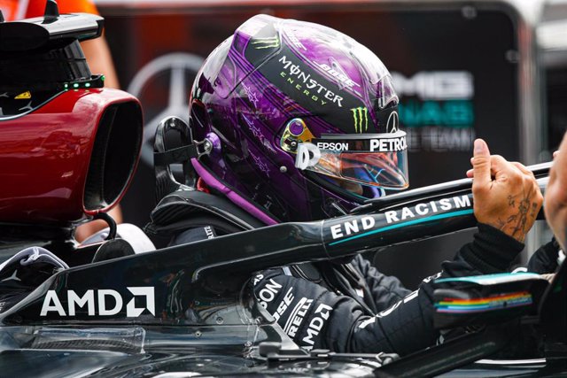 HAMILTON Lewis (gbr), Mercedes AMG F1 GP W11 Hybrid EQ Power+, portrait during the Formula 1 Aramco Magyar Nagydij 2020, Hungarian Grand Prix from July 17 to 19, 2020 on the Hungaroring, in Budapest, Hungary - Photo Florent Gooden / DPPI