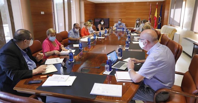 Junta y Mesa de las Cortes.