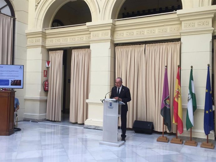 Alcalde de Málaga, Francisco de la Torre, en la presentación del Plan de Reactivación de Málaga
