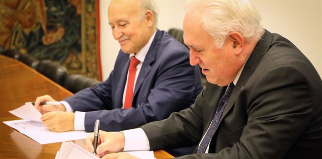 Gorka Martinez (BBK) eta Jose Maria Guibert (Deustuko Unibertsitatea)